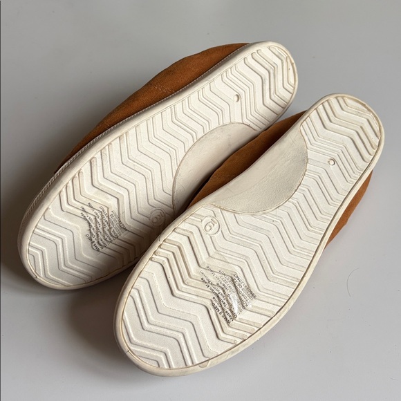 NWT SO Women's Sneakers in Brown and White - Picture 5 of 7